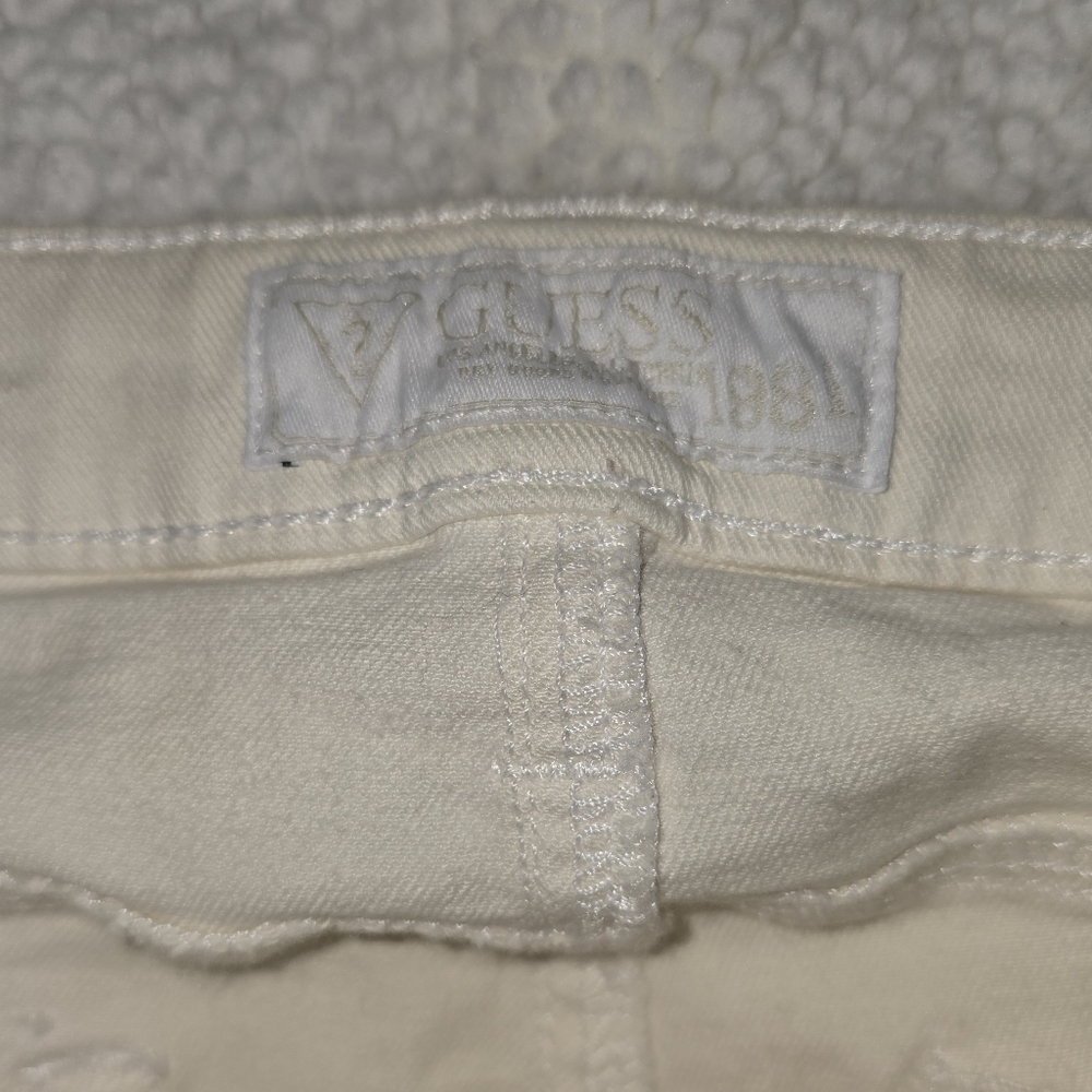 Guess Jeans - Picture 6 of 8